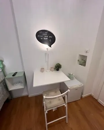 Vatican Penthouse 2 By Almond Tree Guest house